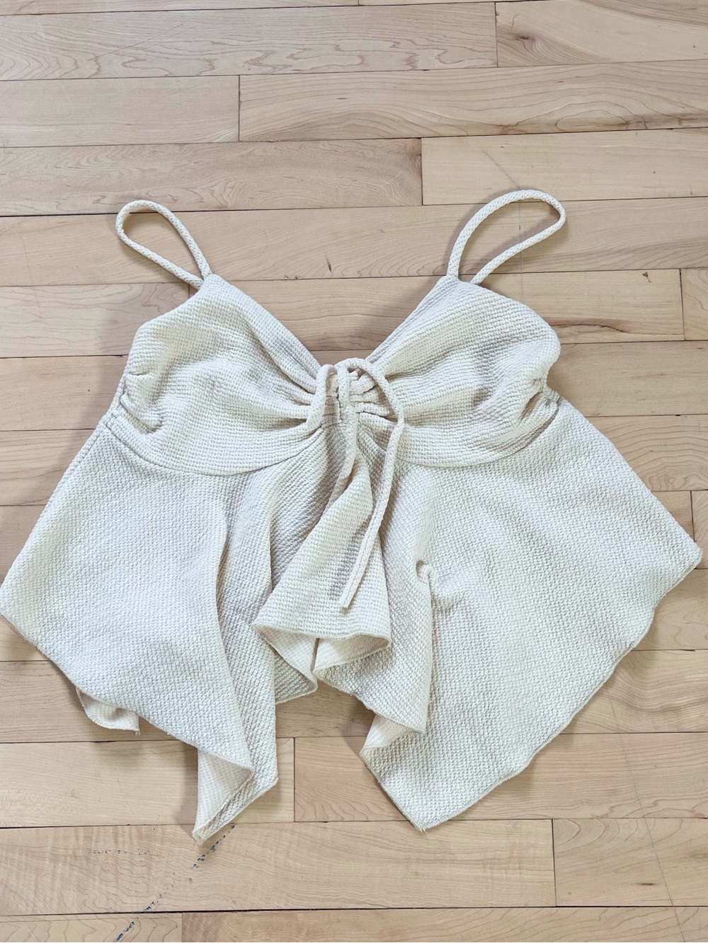 gaze Cream Tie-Front Handkerchief Hem Camisole - Picture 3 of 6